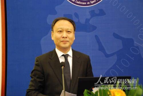 杨保华（国际宇航联合会副主席，中国宇航学会第八届理事会副理事长）