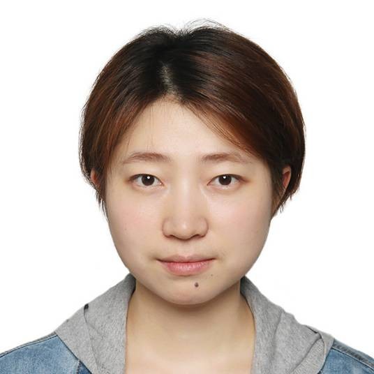 于娜（中国当代水墨人物画家）