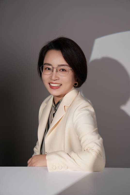 赵秀丽（核桃战略咨询创始人兼董事长、新华网高级顾问）