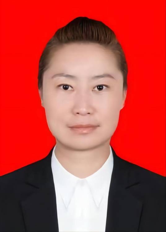 张玲（楚雄紫溪中学副校长）