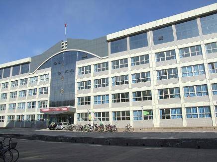 张家口经济技术开发区第一中学