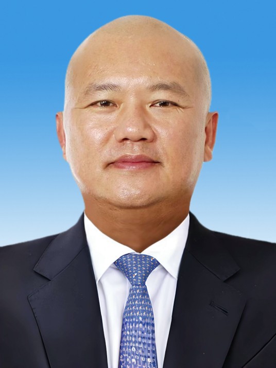 陈明金（第十四届全国政协委员、提案委员会委员，中华见义勇为基金会副理事长，澳门城市大学校监、校董会主席）