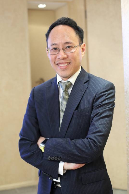 李文俊（第十四届全国政协港澳台侨委员会委员，理文造纸有限公司董事会主席）