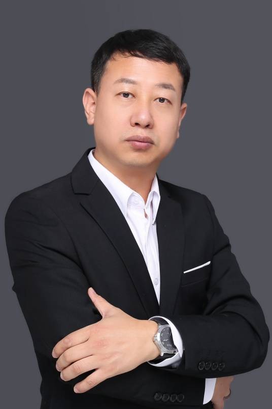 张晓强（西安幻象影视文化有限公司董事长 、陕西省电影家协会理事）