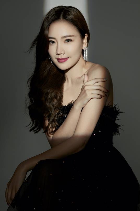 倪睿思（中国内地女歌手、影视演员）