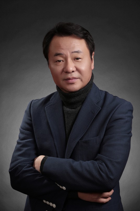 沉浮（“中国画·画中国”组委会秘书长、中国国际书画艺术研究会副会长、中国美术家协会会员、文旅中国艺术院院长）