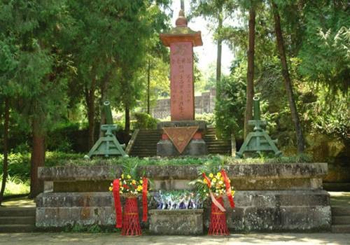 川陕革命根据地红军烈士陵园