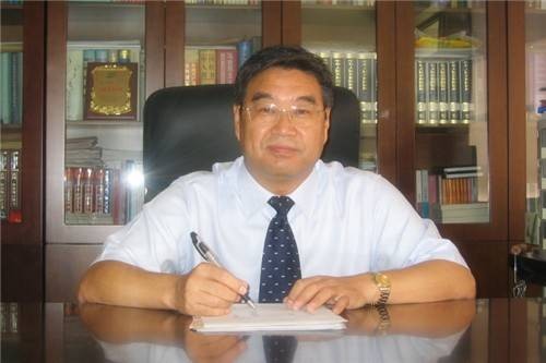 闫立（上海政法学院原副校长）