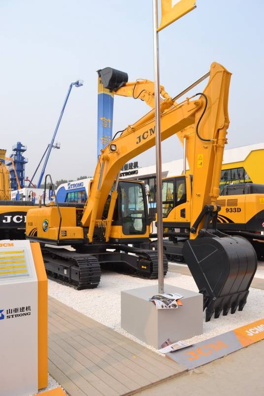 山重建机913D挖掘机
