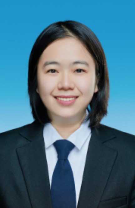 胡月（广西壮族自治区东兴市商务和口岸管理局党组成员、副局长）