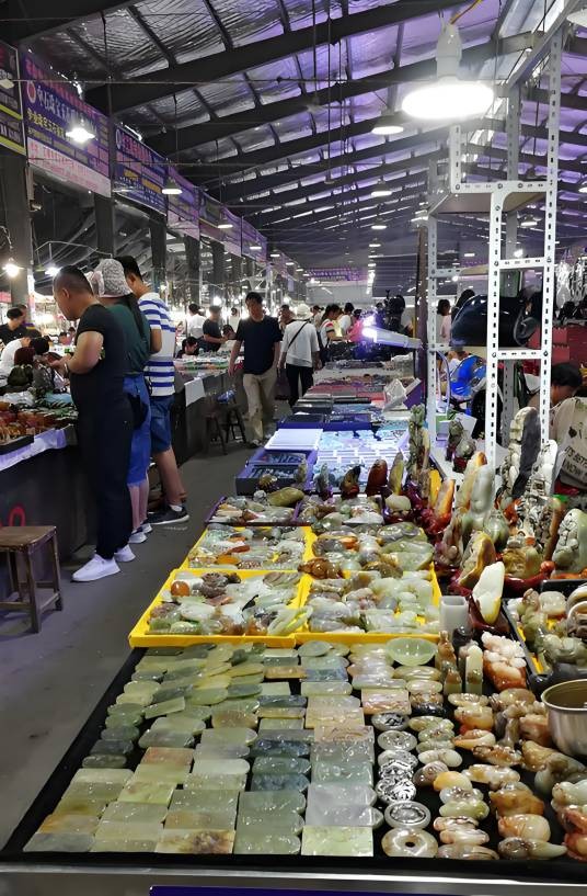 广州文昌陶瓷玉石工艺市场