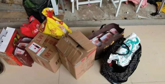 上海警方在福建一处花园地底挖出160万元现金,谁将这么多现金深埋地底?