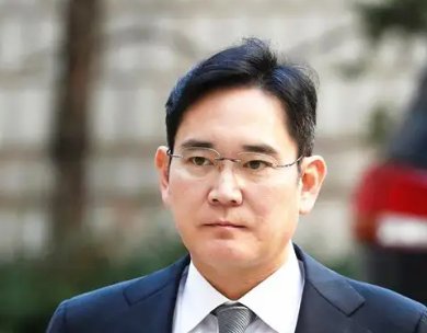 三星掌门李在镕贿赂300亿韩元被捕入狱，为何美国也出面解围？
