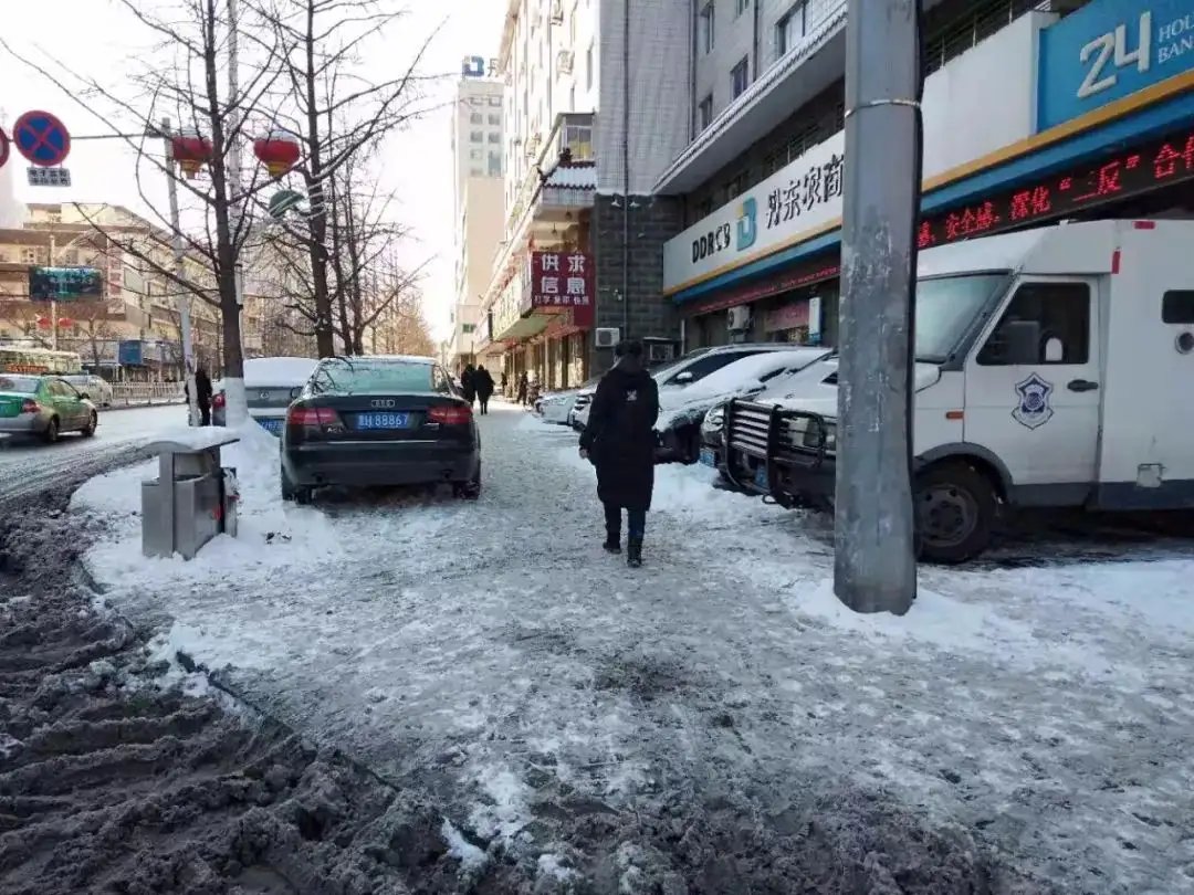 丹东部分区域冒雨拆除隔离墙,丹东出入有哪些规定?
