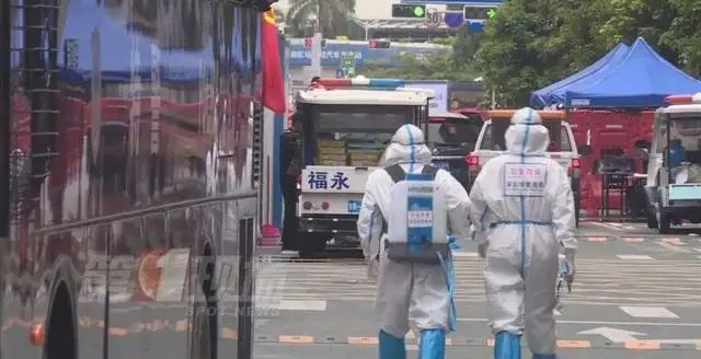 上海54岁防疫救援队队员执行任务时身亡，他的死因到底是什么？