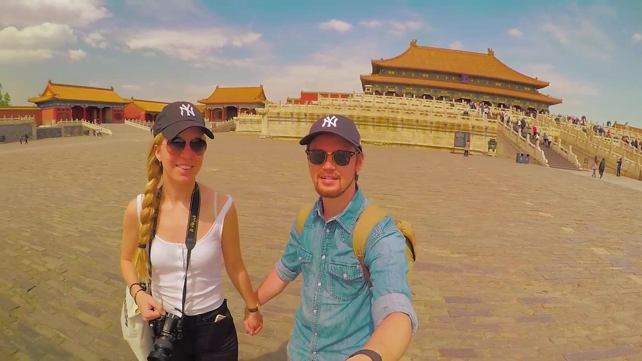 我和男友要出去旅游,闺蜜却要跟着一起,几招可以“解决”她?