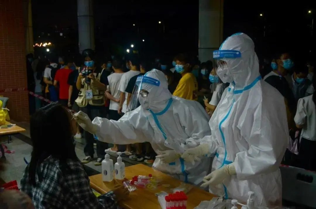 上海超2万人核检结果异常,这是怎么回事?