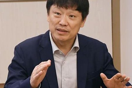 胡锡进点评教师因涉疫言论被行拘一事,他对此事的看法是什么?