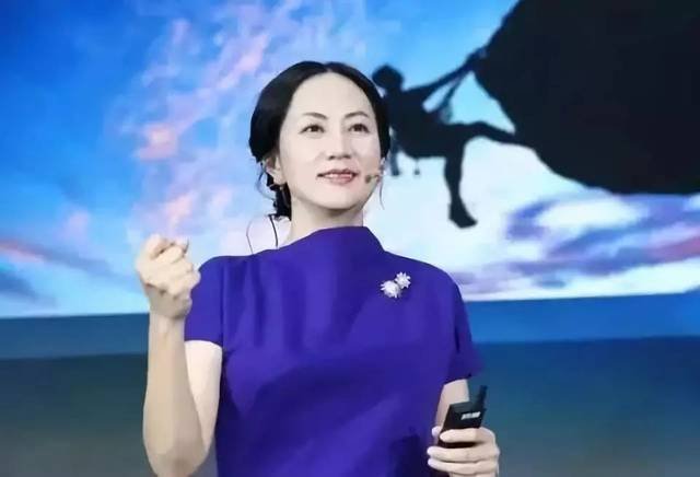 孟晚舟回国后变朴素,游张家界少女心十足,她在生活中有多低调?