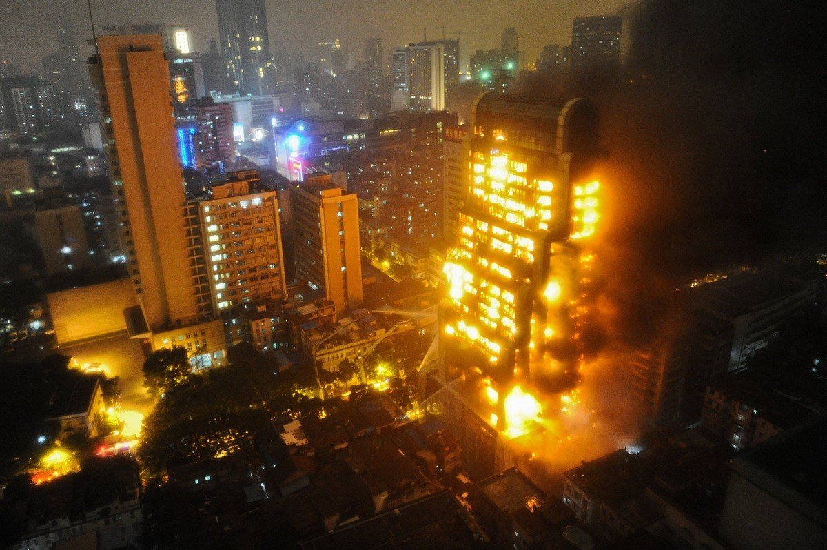 浙江一灵堂深夜起火致儿子儿媳死亡,引发着火的原因是什么?
