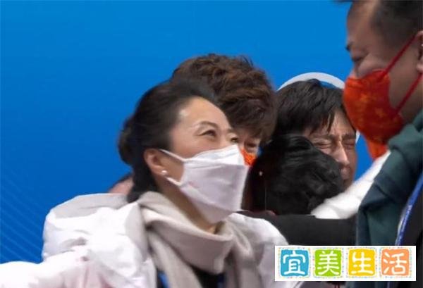 中国奖牌榜超越美国升至第三 这是咋情况？