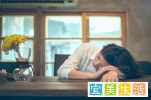 不做寂寞的奴隶，不做孤独的鬼