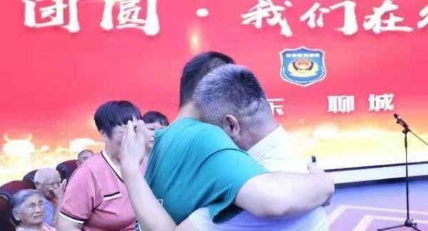 失孤原型拐卖案:嫌犯图财抱走孩子