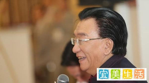 侯耀华捐款引众议，出场费几万块，却只捐款几十块？
