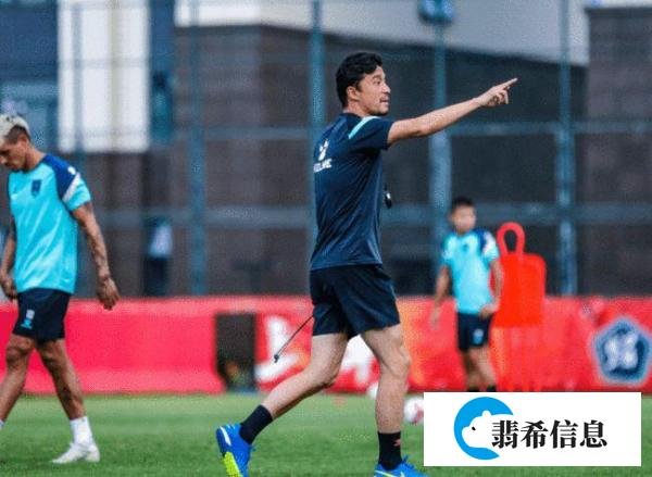 谢晖酒后说醉话得罪了谁,为啥要被停职?明枪易躲,暗箭难防