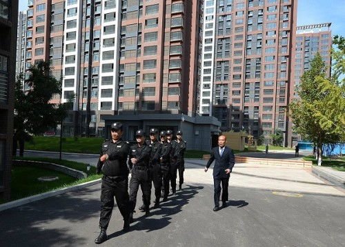 沈阳顾客购买30万商品，所赠纸盒被保安索回，保安为什么会索回？