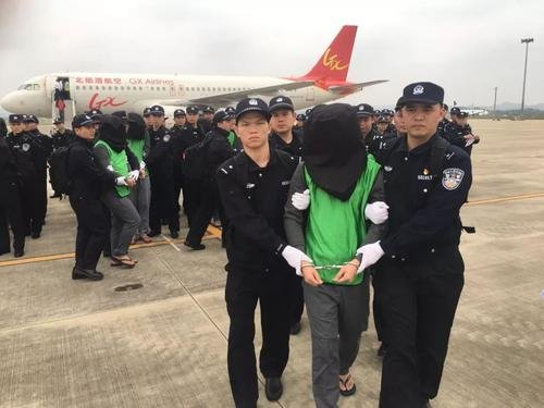 镇江10岁男孩被害案嫌疑人落网,警察速度快不快?