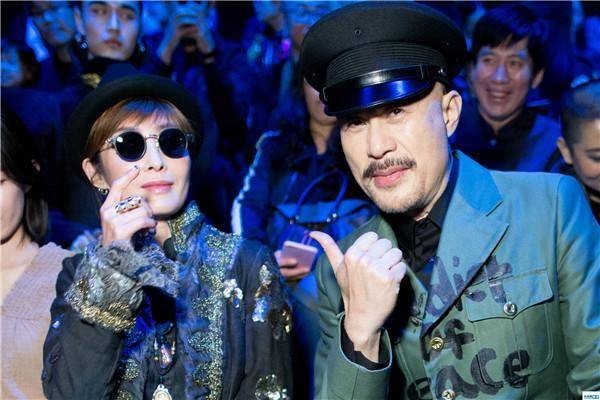 徐锦江骑单车逃跑,是怎么回事?