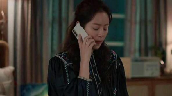 我们的蓝调英玉是什么人