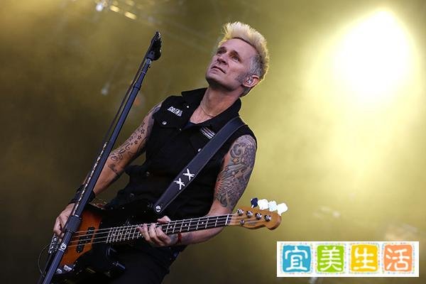 过去的魔鬼与当下的恶魔-Green Day-《Jesus of Suburbia》