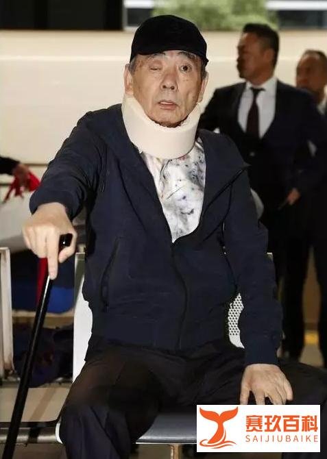 连开10枪!黑帮头目惨死街头!日本老龄化黑帮火拼依旧嗨!