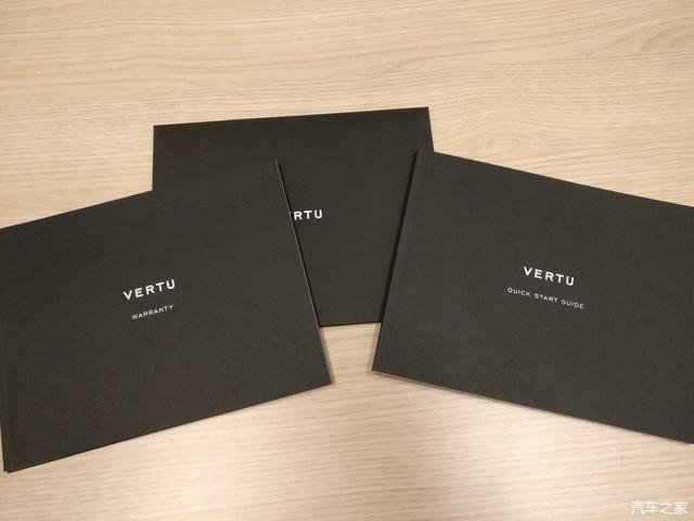 Vertu法拉利联名限量手机,二手标价1.5万美元,价格涨了3倍