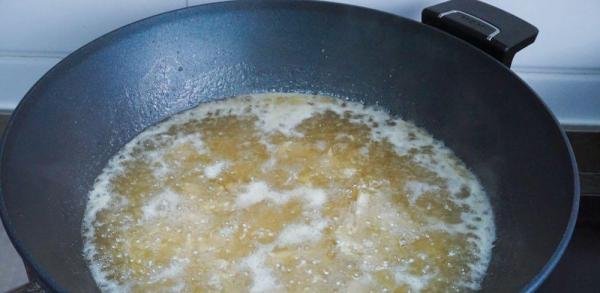 忍不住流口水的榨菜鸡丝面