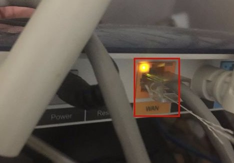 无线路由器怎么连接主机和猫?