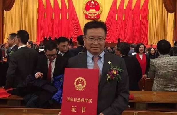 成都大学校长王清远,能否笑到最后?