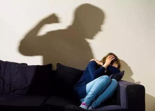 男子因家庭原因打死三婚妻子，你怎么看待家庭暴力这种行为？
