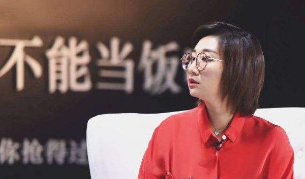 《奇葩说》宣布傅首尔董婧退出节目的原因是因为不和吗?