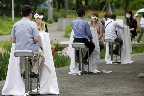 男子相亲坚持AA拒付203元饭钱,对于他的行为你能理解吗?