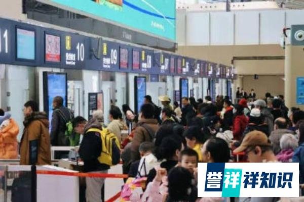 三亚旅游遇困境：一家五口回家难，高铁无票“机票天价”!