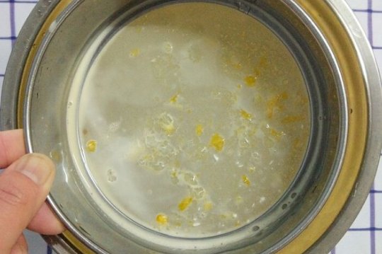 微波炉烤蛋挞用把底下的锡箔纸拿掉吗