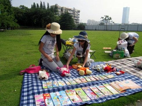 学校搞跳蚤市场卖什么好