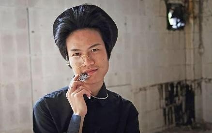 葬爱家族创始人是谁？