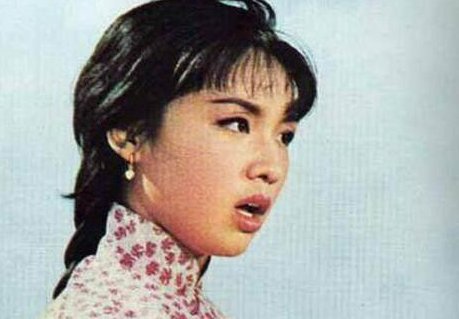 猛鬼山坟里的小花是谁演的..