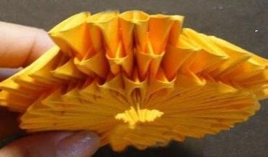 纸菠萝怎么插？