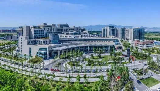 北大国际医院是私立吗？