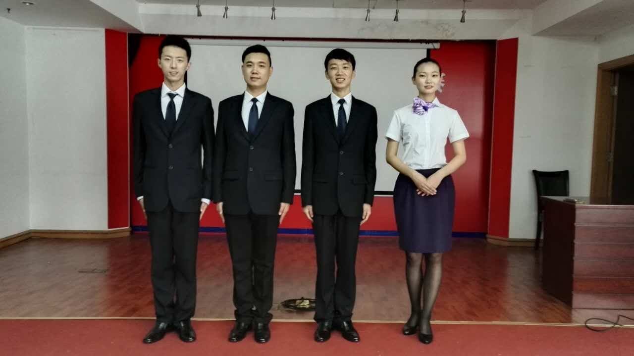 高速铁路乘务员通过什么方式招聘？